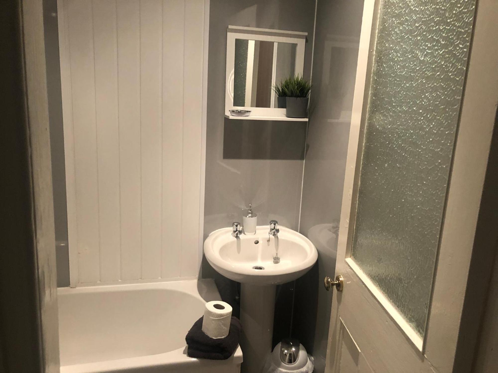 Captivating 2-Bed Apartment In Isle Of Bute Rothesay Dış mekan fotoğraf